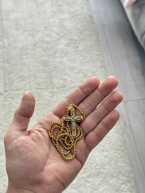 Alt image